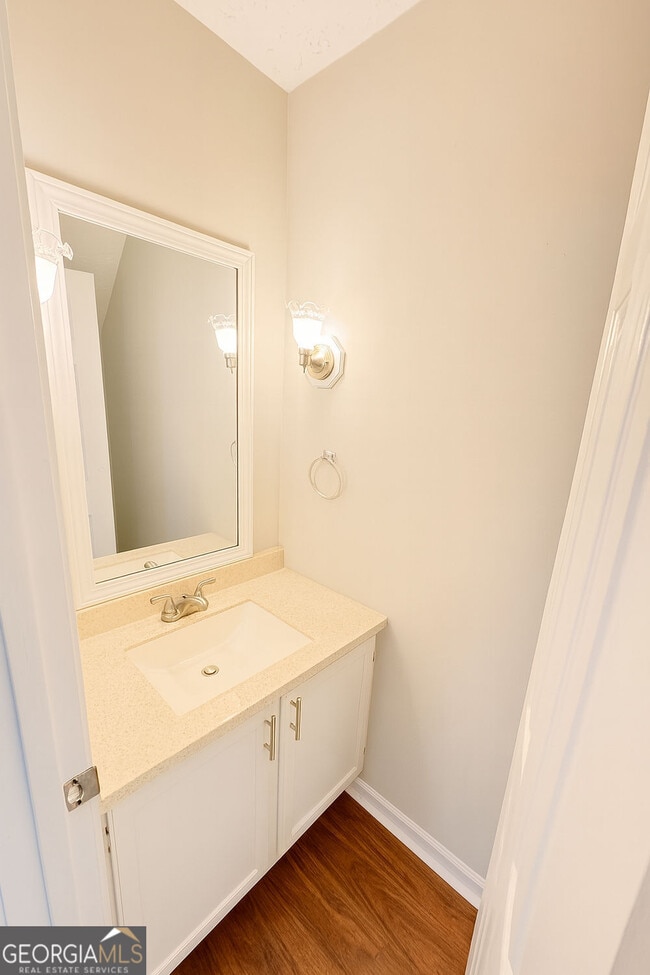 Building Photo - 2900 Webb Bridge Rd