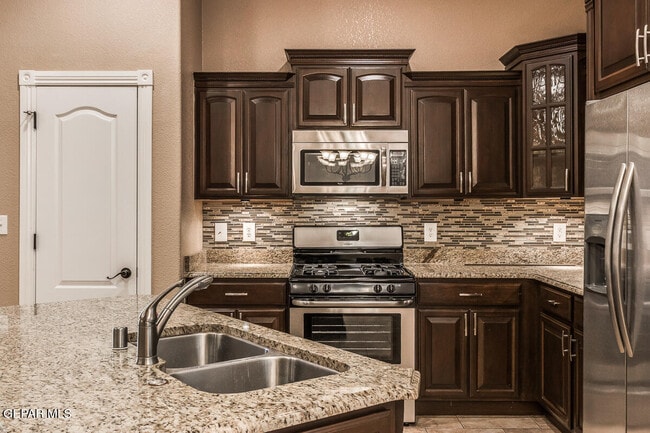 Building Photo - 3654 Almond Beach Dr