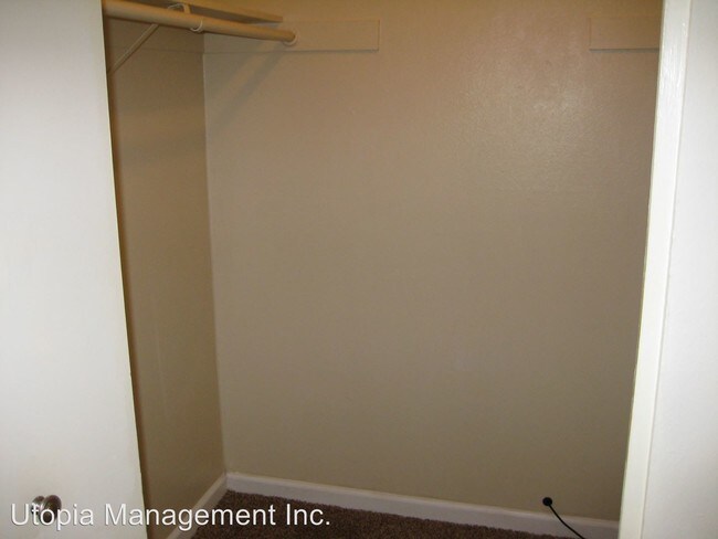 Building Photo - 2 br, 1 bath House - 1493 Del Rio Circle #A