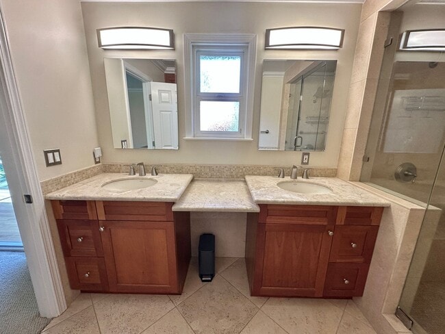 Building Photo - Beautiful San Rafael Home