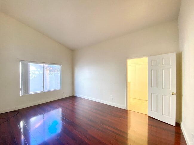 Building Photo - 4425 Frostbrook Cir