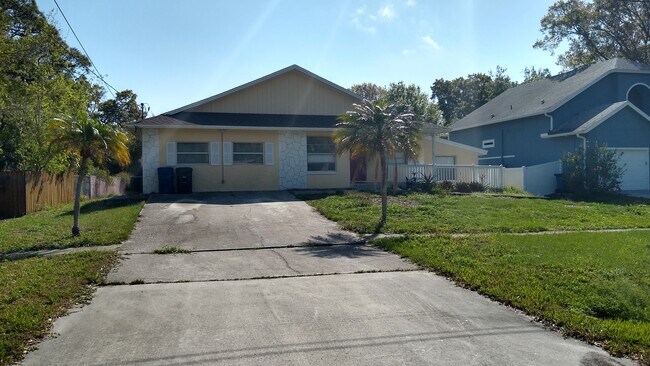 Front - 505 Devonshire St