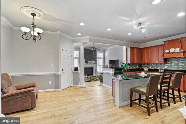 Building Photo - 24906 Earlsford Dr
