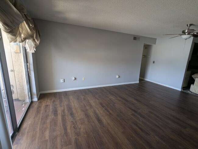 Building Photo - Centrally located, yet secluded 2 bedroom condo in the heart of Orlando for Rent