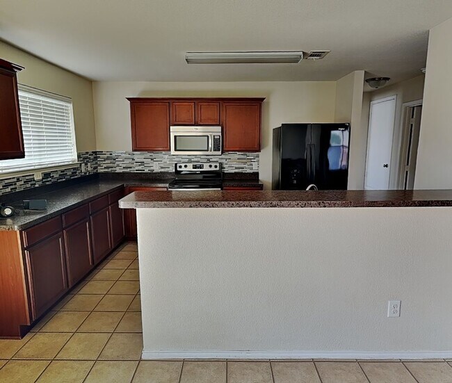 Building Photo - Welcome Home to Brookwood Park!