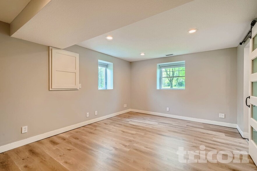 Building Photo - 15931 Vintage St NW