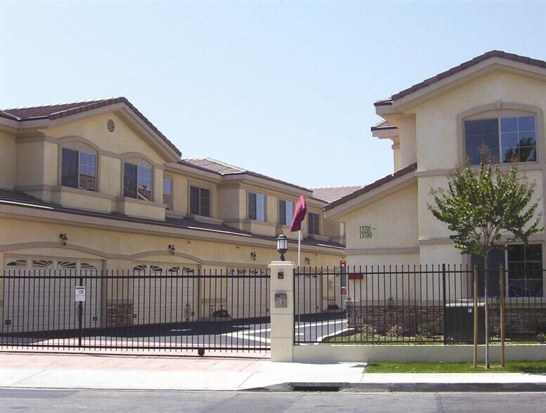 Gated community - 13703 Ruther Ave