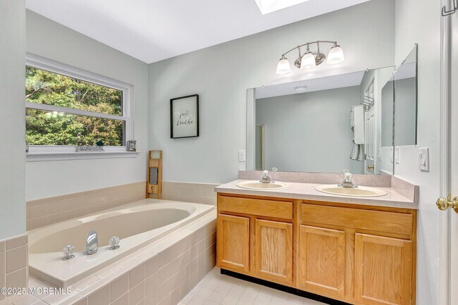 Building Photo - Spacious 4BR Colonial with Garage & Pool