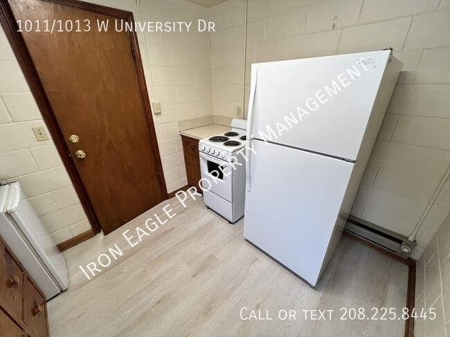 Building Photo - 1011/1013 W University Dr-