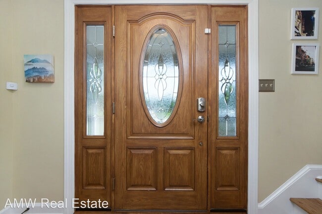 Building Photo - 4 br, 2.5 bath House - 112 Allen Harris