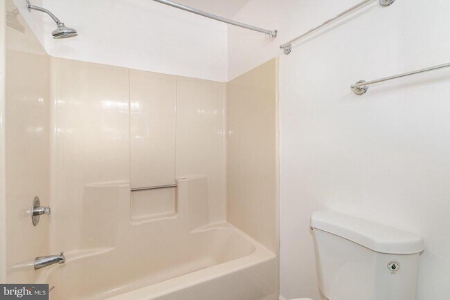 Building Photo - 6212 Spring Knoll Dr