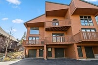 Building Photo - Breck 3-bedroom home with views! 4-6