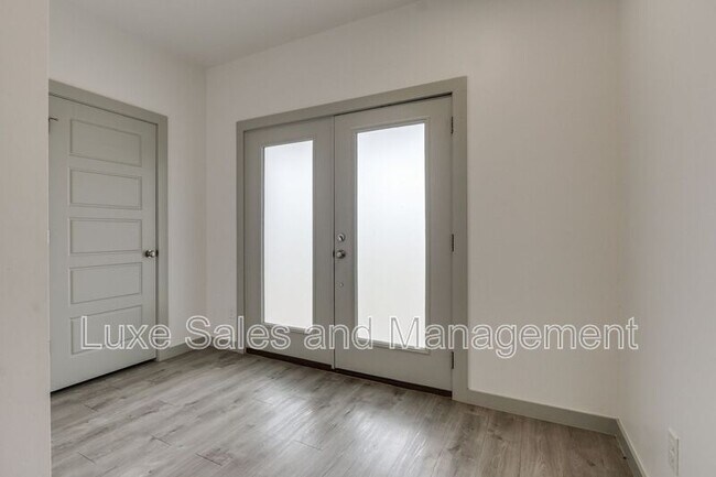 Building Photo - 13508 Vinita Dr