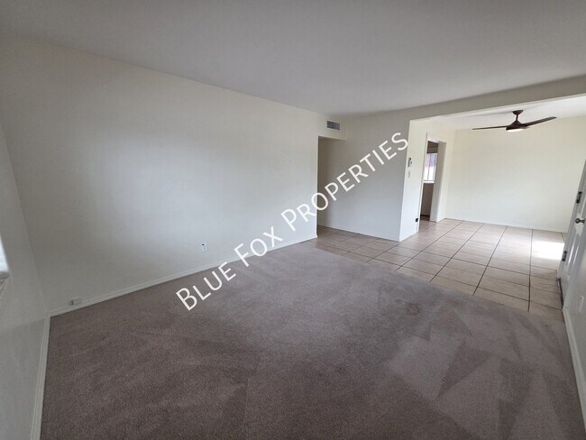 Building Photo - 1301 E Lee St
