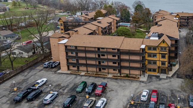 Building Photo - 450 N Main St