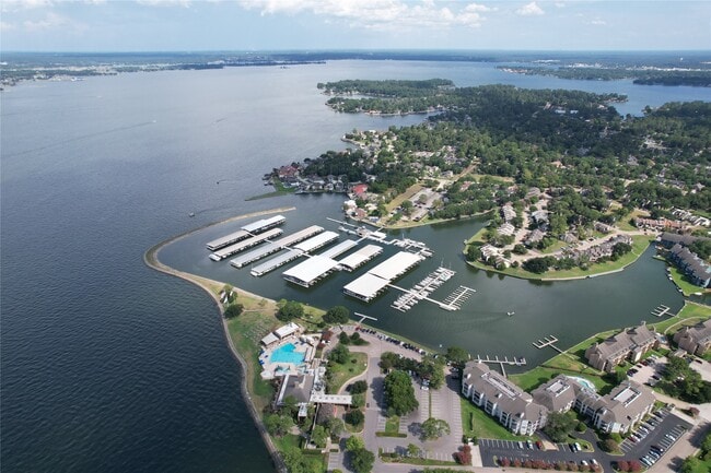 Building Photo - 12800 Melville Dr