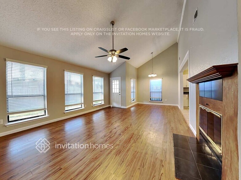 Building Photo - 519 Thomas