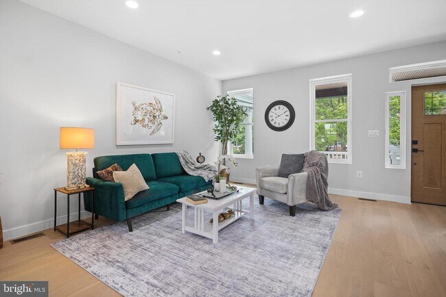 Building Photo - 4212 7th St NW