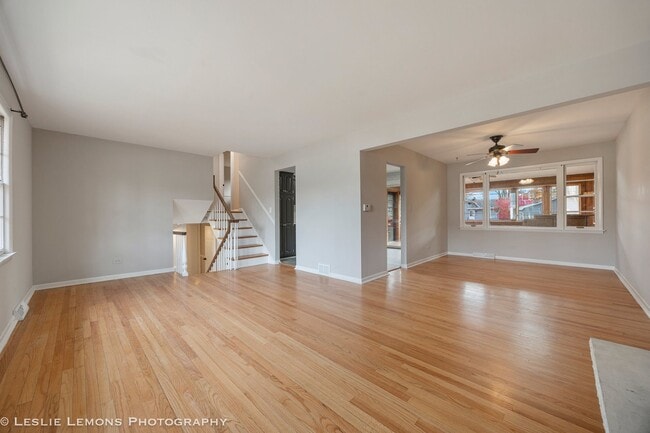 Building Photo - 320 Elmwood Dr