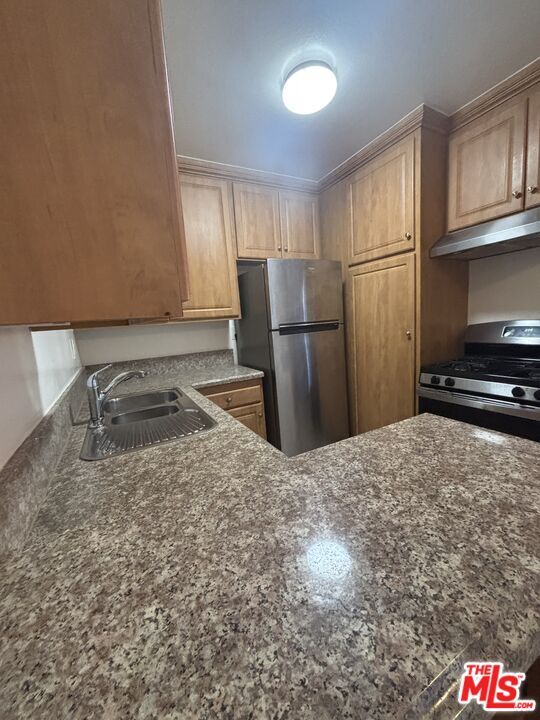 Building Photo - 1807 Taft Ave