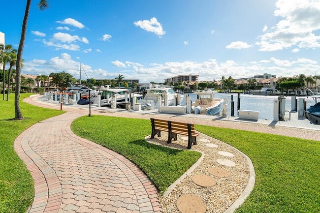 Building Photo - 2717 N Ocean Blvd