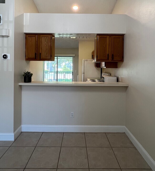 Building Photo - 5405 Lake Margaret Dr