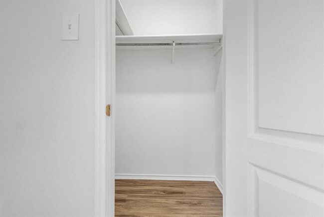 Building Photo - 1413 Baffin Cove