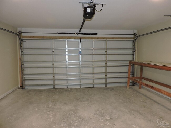 Building Photo - 1607 Dee's Rd