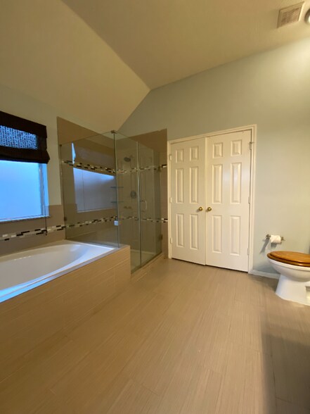 Building Photo - 6430 Bosley Ln