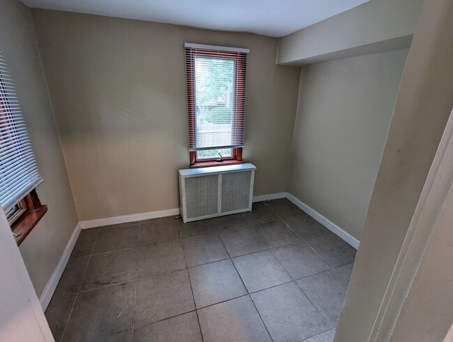 Building Photo - 1307 Paxton Ave