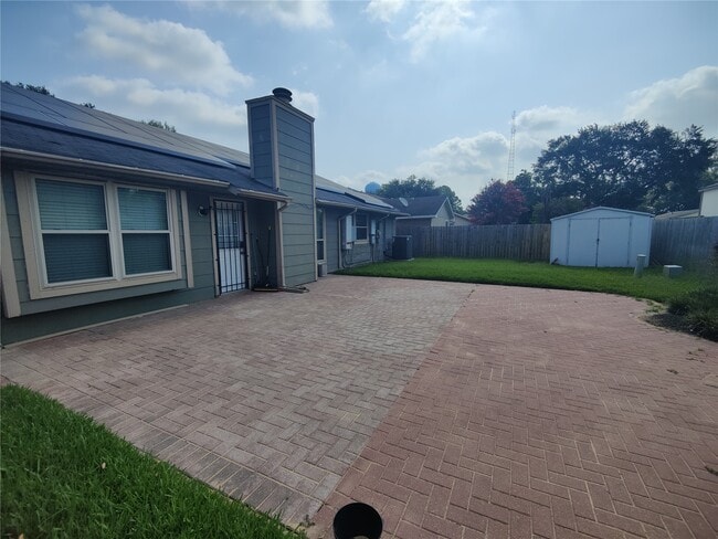 Building Photo - 2715 Ashington Dr