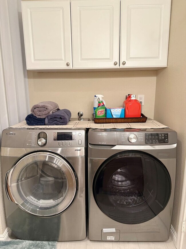 Building Photo - 524 Telegraph Canyon Rd