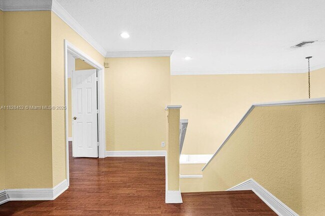 Building Photo - 904 Stillwater Ct