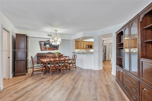 Building Photo - 9599 Weldon Cir