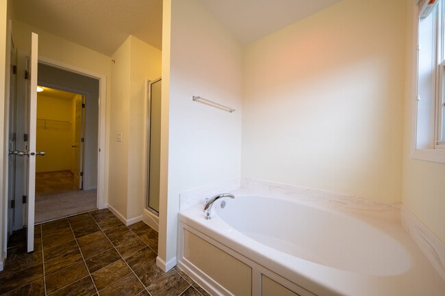 Building Photo - 15600 Tickseed Ln