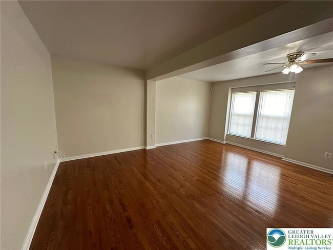 Building Photo - 118 Knollwood Dr