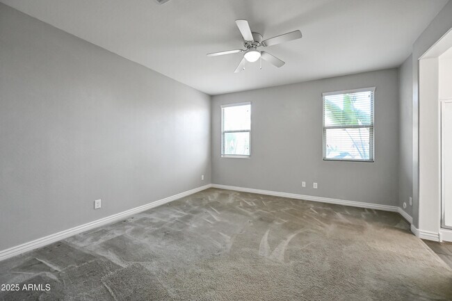 Building Photo - 2414 E Hazeltine Way