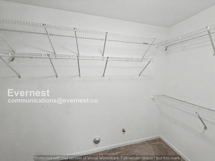 Building Photo - 212 St John Dr