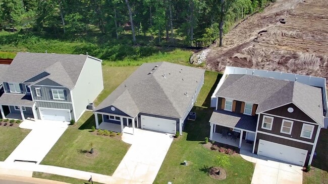 Building Photo - 4BR One-Level Home in Rosser Farms – Open Floor Plan + Prime Location!