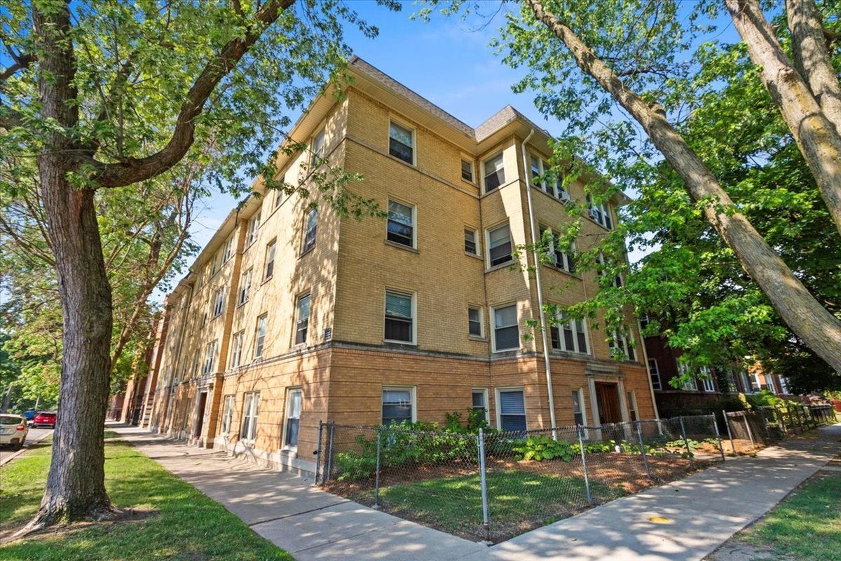 Building Photo - 4105 N Spaulding Ave