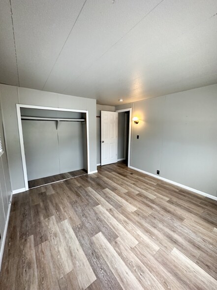 Building Photo - 214 Old Hwy Rd