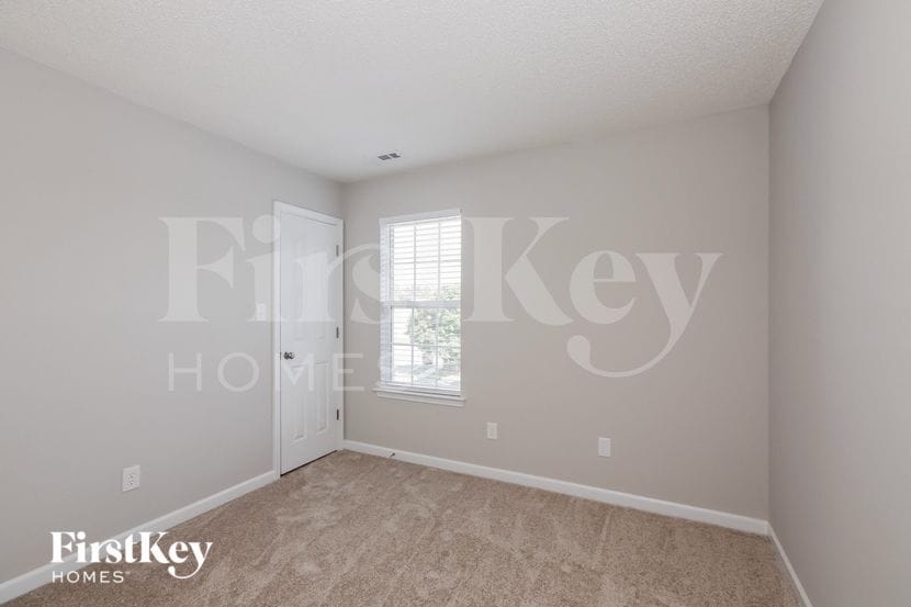Building Photo - 1018 Salmon River Dr