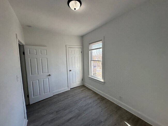 Building Photo - 3069 N 29th St