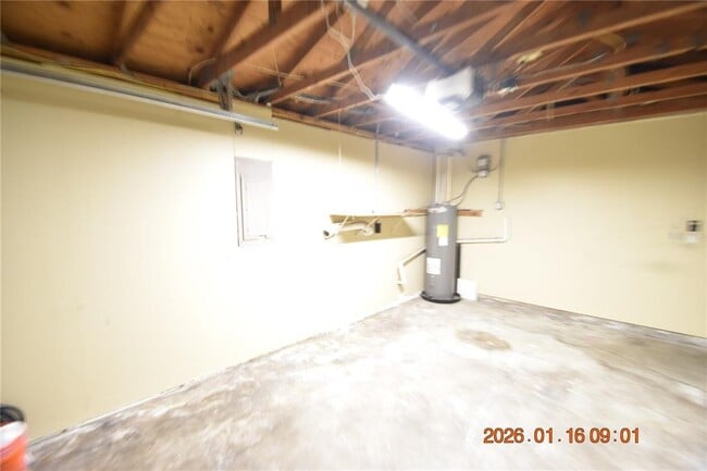 Building Photo - 5824 Grey St