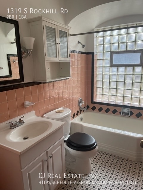 Building Photo - 1319 S Rock Hill Rd