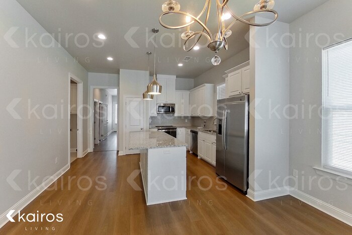 Building Photo - 4848 W Dacha Ln