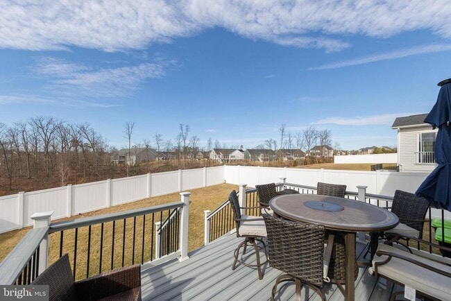 Building Photo - 124 Lenore Ln