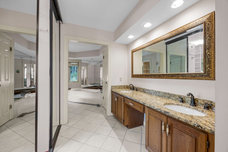 Building Photo - 2244 Kehrsglen Ct