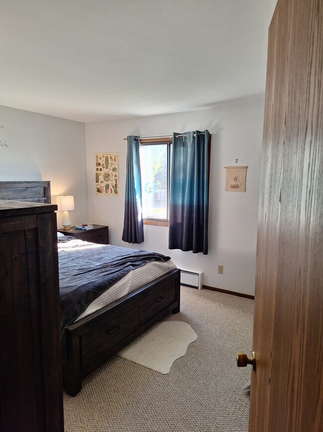 Bedroom 2 - 1712 Creek Rd