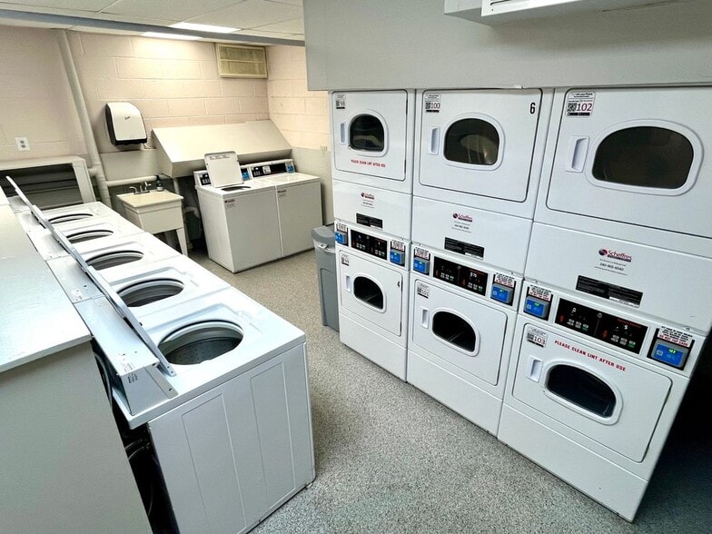 Building Photo - 240 M St SW